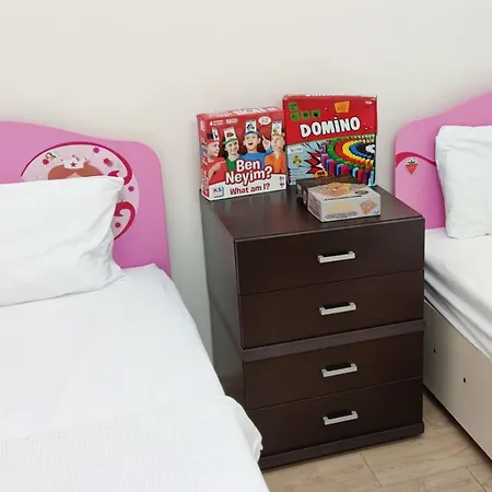 דירה Flat With Shared Pool And Balcony In דלמן