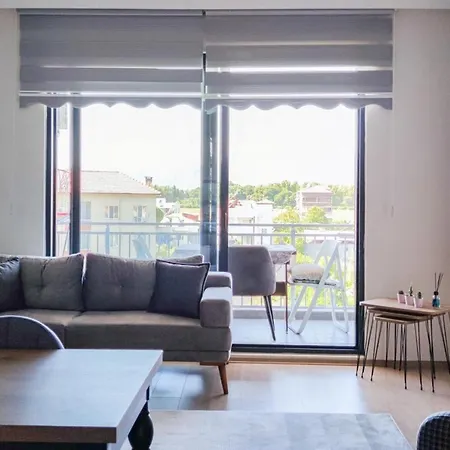 Flat With Shared Pool And Balcony In * דלמן